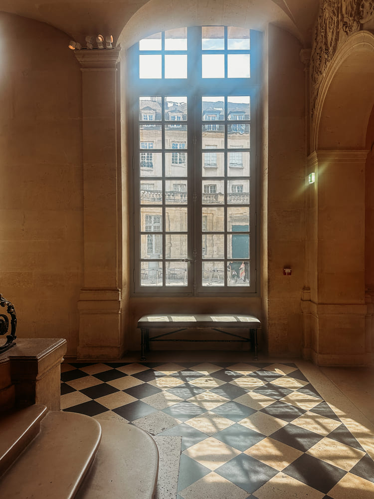 large window in Picasso Museum