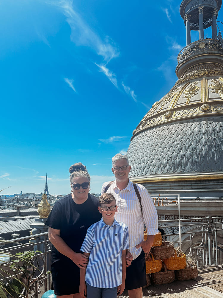 family photo in Printemps Haussman