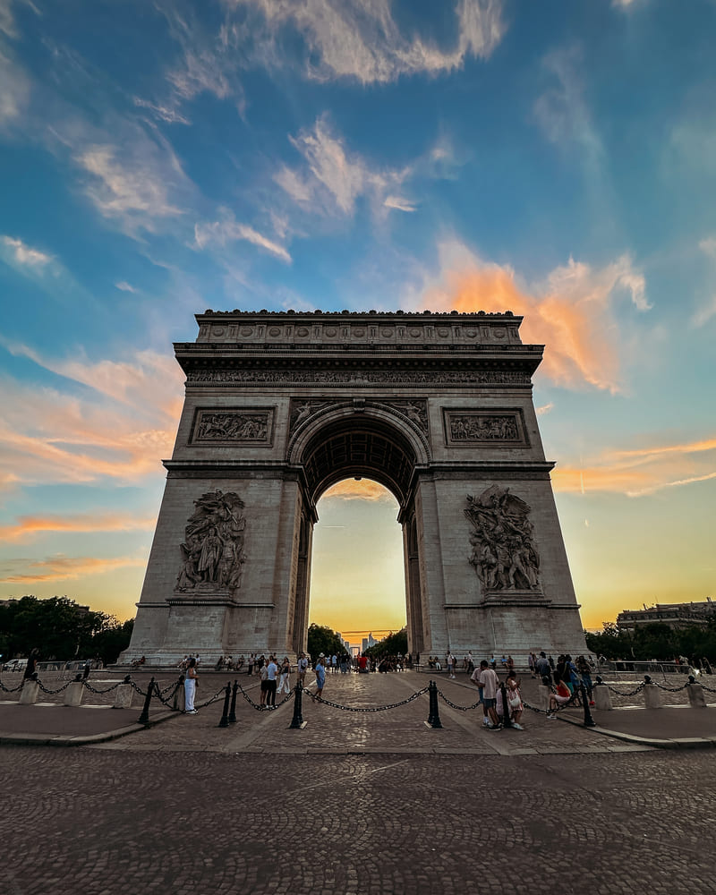 perfect image of Arc de Triumph