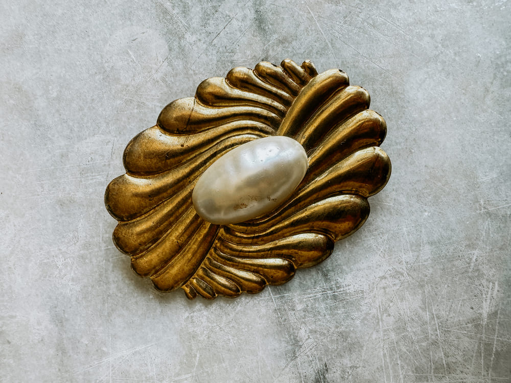 vintage pearl brooch from Paris